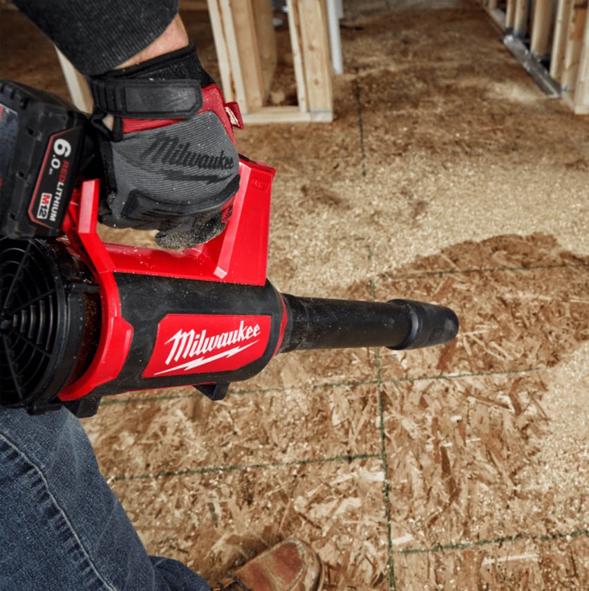 Máy thổi bụi dùng pin Milwaukee M12 BBL-0 (Chưa pin và sạc)